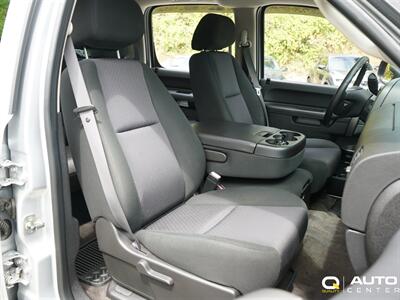 2011 Chevrolet Silverado 2500HD LT   - Photo 19 - Lynnwood, WA 98036
