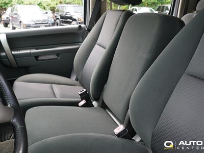 2011 Chevrolet Silverado 2500HD LT   - Photo 37 - Lynnwood, WA 98036