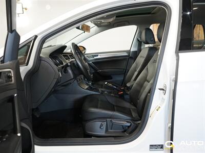 2017 Volkswagen Golf TSI SE 4-Door   - Photo 17 - Lynnwood, WA 98036