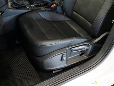 2017 Volkswagen Golf TSI SE 4-Door   - Photo 16 - Lynnwood, WA 98036