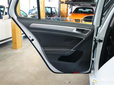 2017 Volkswagen Golf TSI SE 4-Door   - Photo 29 - Lynnwood, WA 98036