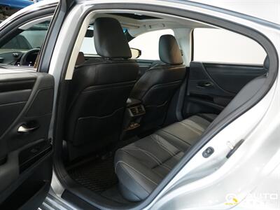 2024 Lexus ES 300h 300h   - Photo 26 - Lynnwood, WA 98036
