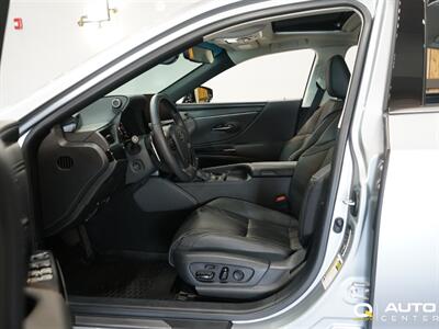 2024 Lexus ES 300h 300h   - Photo 15 - Lynnwood, WA 98036