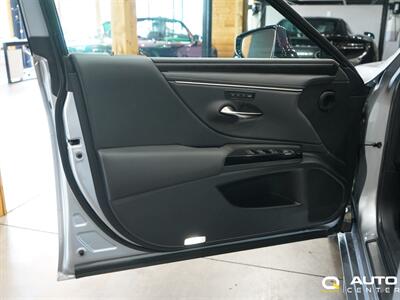 2024 Lexus ES 300h 300h   - Photo 10 - Lynnwood, WA 98036