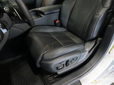2024 Lexus ES 300h 300h   - Photo 14 - Lynnwood, WA 98036
