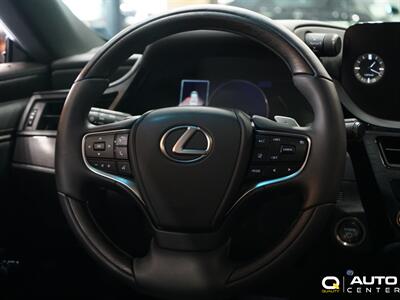 2024 Lexus ES 300h 300h   - Photo 17 - Lynnwood, WA 98036