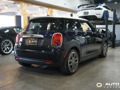 2023 MINI Hardtop 2 Door Cooper SE   - Photo 5 - Lynnwood, WA 98036