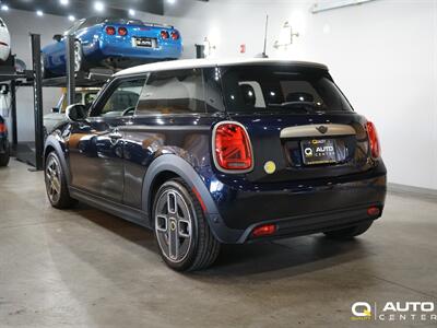 2023 MINI Hardtop 2 Door Cooper SE   - Photo 7 - Lynnwood, WA 98036
