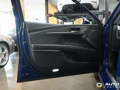 2025 Toyota Camry XLE   - Photo 12 - Lynnwood, WA 98036