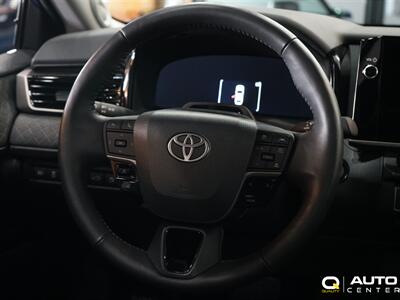 2025 Toyota Camry XLE   - Photo 17 - Lynnwood, WA 98036