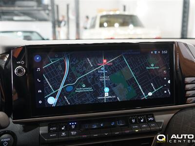 2025 Toyota Camry XLE   - Photo 24 - Lynnwood, WA 98036
