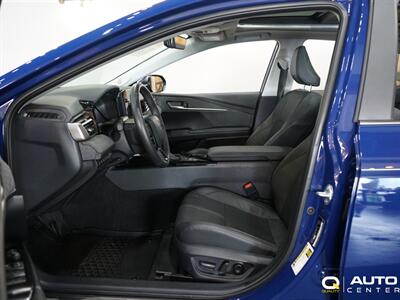 2025 Toyota Camry XLE   - Photo 15 - Lynnwood, WA 98036
