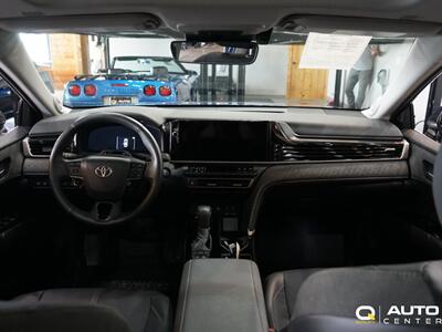 2025 Toyota Camry XLE   - Photo 16 - Lynnwood, WA 98036
