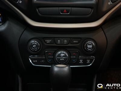 2016 Jeep Cherokee Latitude   - Photo 13 - Lynnwood, WA 98036