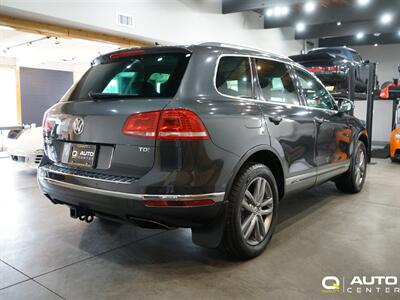 2016 Volkswagen Touareg V6 TDI Sport - Photo 4 - Lynnwood, WA 98036