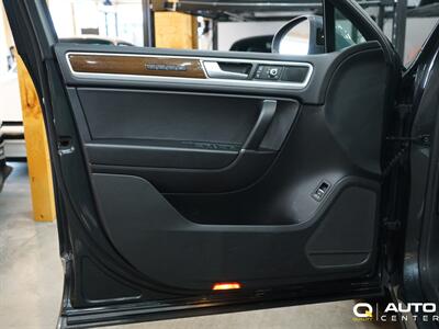 2016 Volkswagen Touareg V6 TDI Sport - Photo 11 - Lynnwood, WA 98036