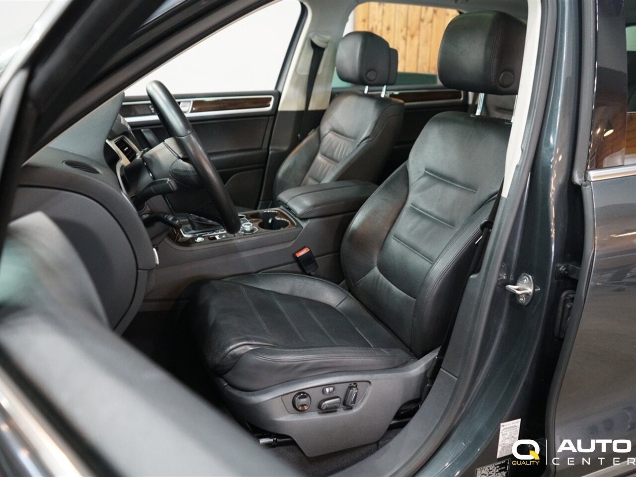 2016 Volkswagen Touareg V6 TDI Sport - Photo 13 - Lynnwood, WA 98036