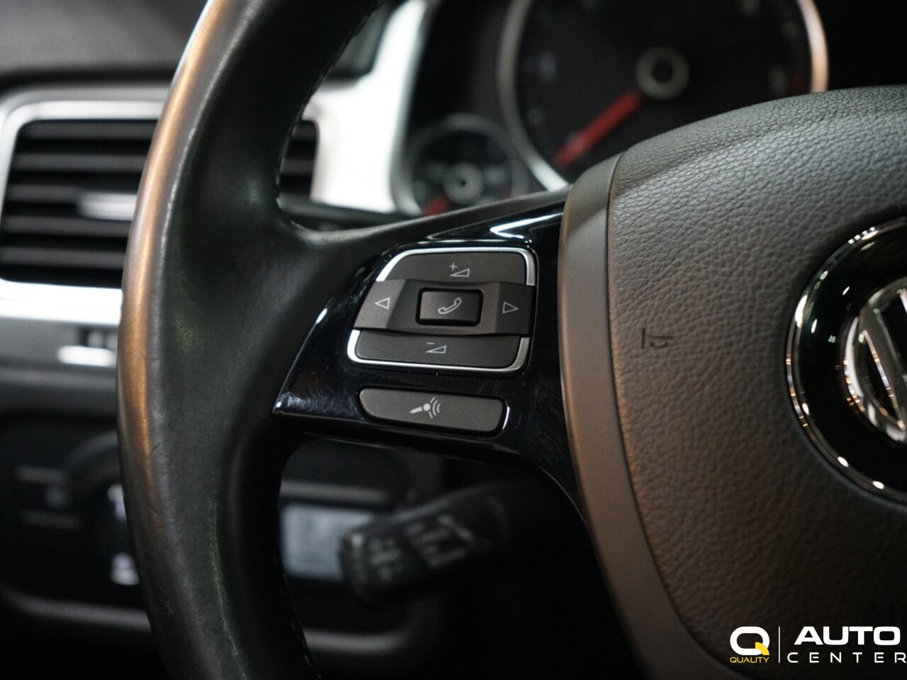 2016 Volkswagen Touareg V6 TDI Sport - Photo 19 - Lynnwood, WA 98036