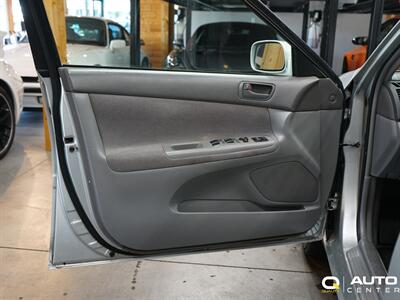 2003 Toyota Camry LE   - Photo 10 - Lynnwood, WA 98036