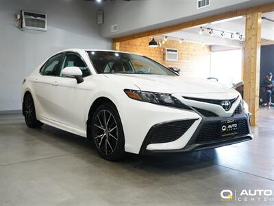 2022 Toyota Camry SE   - Photo 3 - Lynnwood, WA 98036