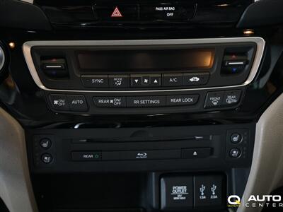 2016 Honda Pilot Touring   - Photo 28 - Lynnwood, WA 98036