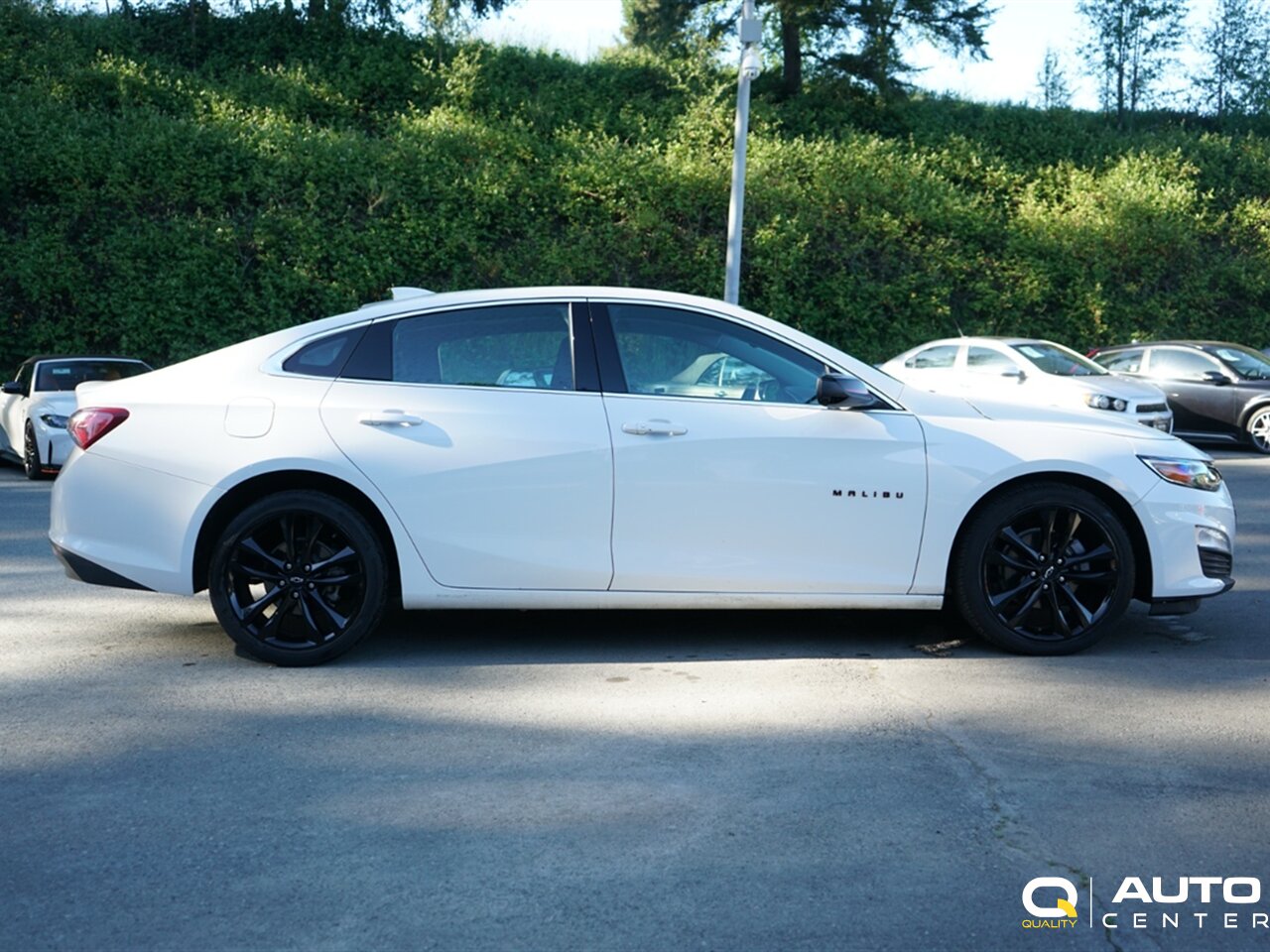 2022 Chevrolet Malibu LT - Photo 4 - Lynnwood, WA 98036