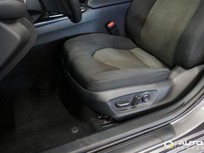2020 Toyota Camry LE   - Photo 15 - Lynnwood, WA 98036