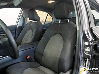 2020 Toyota Camry LE   - Photo 14 - Lynnwood, WA 98036
