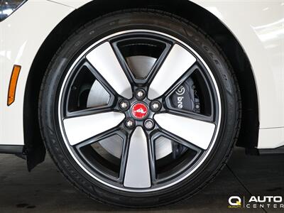 2025 Ford Mustang GT Premium   - Photo 12 - Lynnwood, WA 98036