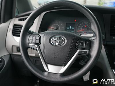 2015 Toyota Sienna L 7 Passenger - Photo 12 - Lynnwood, WA 98036