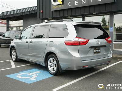 2015 Toyota Sienna L 7 Passenger - Photo 6 - Lynnwood, WA 98036