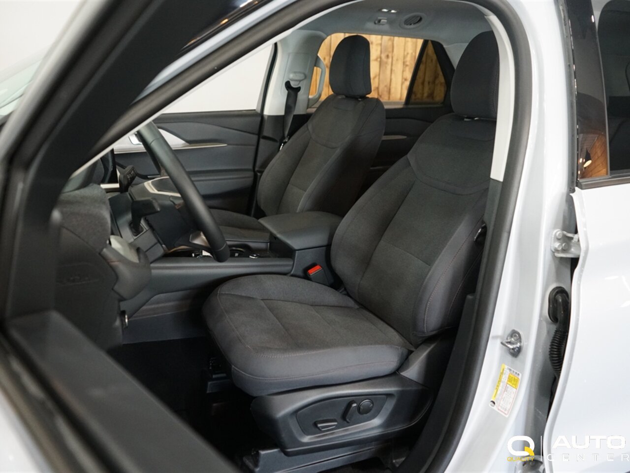 2025 Ford Explorer Active - Photo 11 - Lynnwood, WA 98036