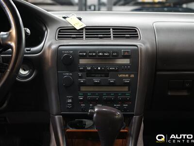 1994 Lexus ES 300 300   - Photo 12 - Lynnwood, WA 98036