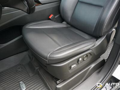 2022 Cadillac Escalade ESV Luxury   - Photo 18 - Lynnwood, WA 98036