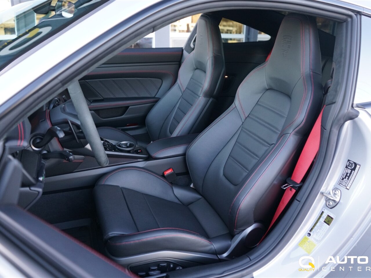 2025 Porsche 911 Carrera 4 GTS - Photo 20 - Lynnwood, WA 98036