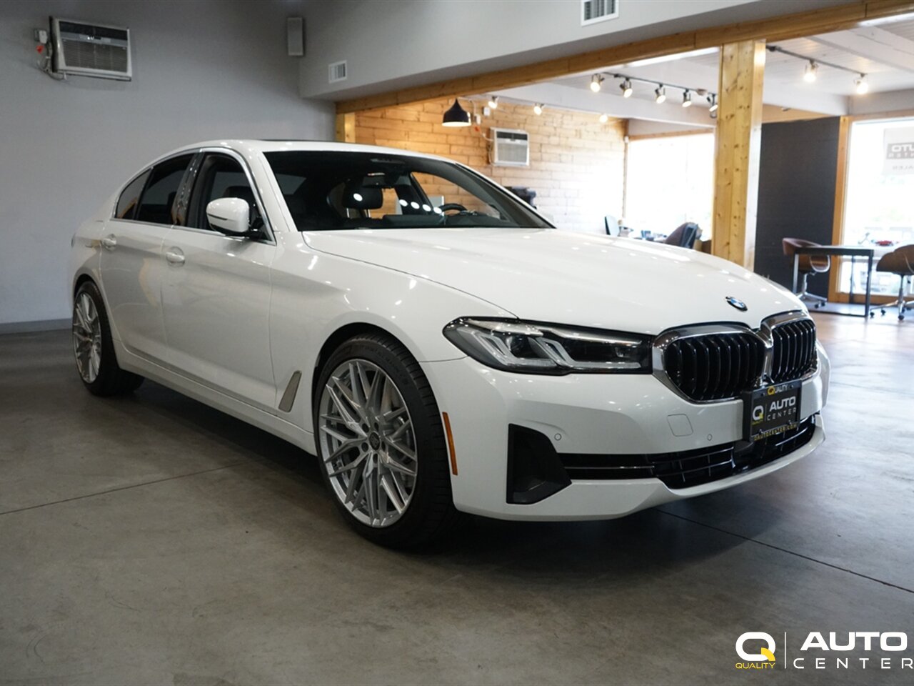 2021 BMW 5 Series 540i xDrive - Photo 3 - Lynnwood, WA 98036