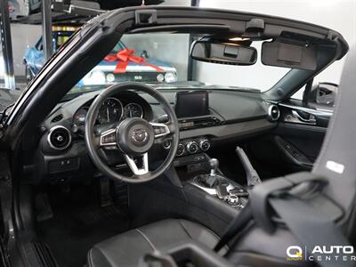 2021 Mazda MX-5 Soft Top Grand Touring   - Photo 16 - Lynnwood, WA 98036