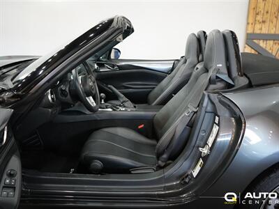 2021 Mazda MX-5 Soft Top Grand Touring   - Photo 15 - Lynnwood, WA 98036