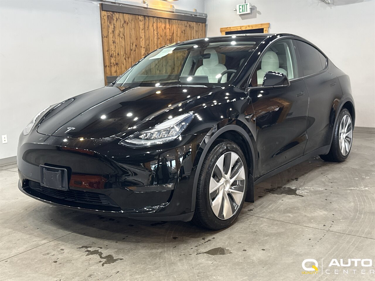 2021 Tesla Model Y Long Range   - Photo 1 - Lynnwood, WA 98036