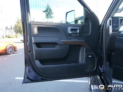 2019 GMC Sierra 3500HD Denali   - Photo 13 - Lynnwood, WA 98036