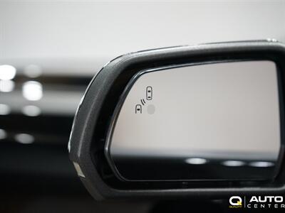 2017 Ford Mustang GT Premium   - Photo 12 - Lynnwood, WA 98036