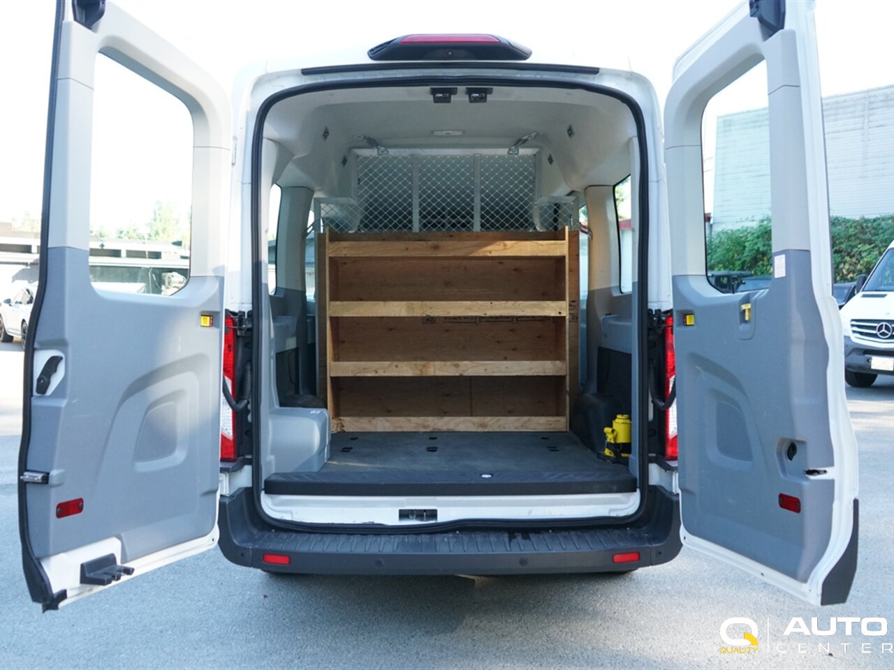 2018 Ford Transit XL - Photo 7 - Lynnwood, WA 98036
