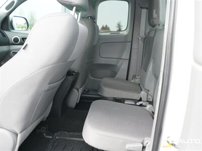 2014 Toyota Tacoma Base V6   - Photo 19 - Lynnwood, WA 98036