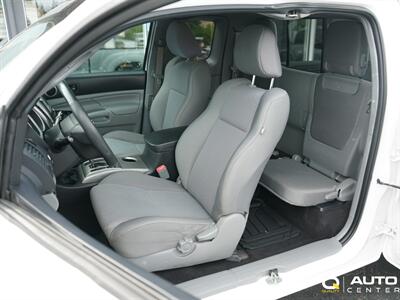 2014 Toyota Tacoma Base V6   - Photo 11 - Lynnwood, WA 98036