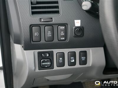 2014 Toyota Tacoma Base V6   - Photo 14 - Lynnwood, WA 98036
