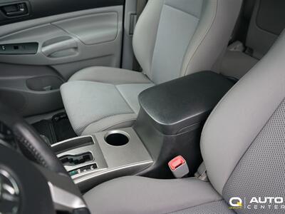 2014 Toyota Tacoma Base V6   - Photo 17 - Lynnwood, WA 98036