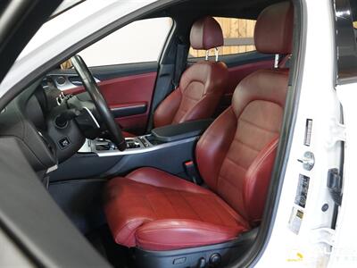 2018 Kia Stinger GT2   - Photo 20 - Lynnwood, WA 98036