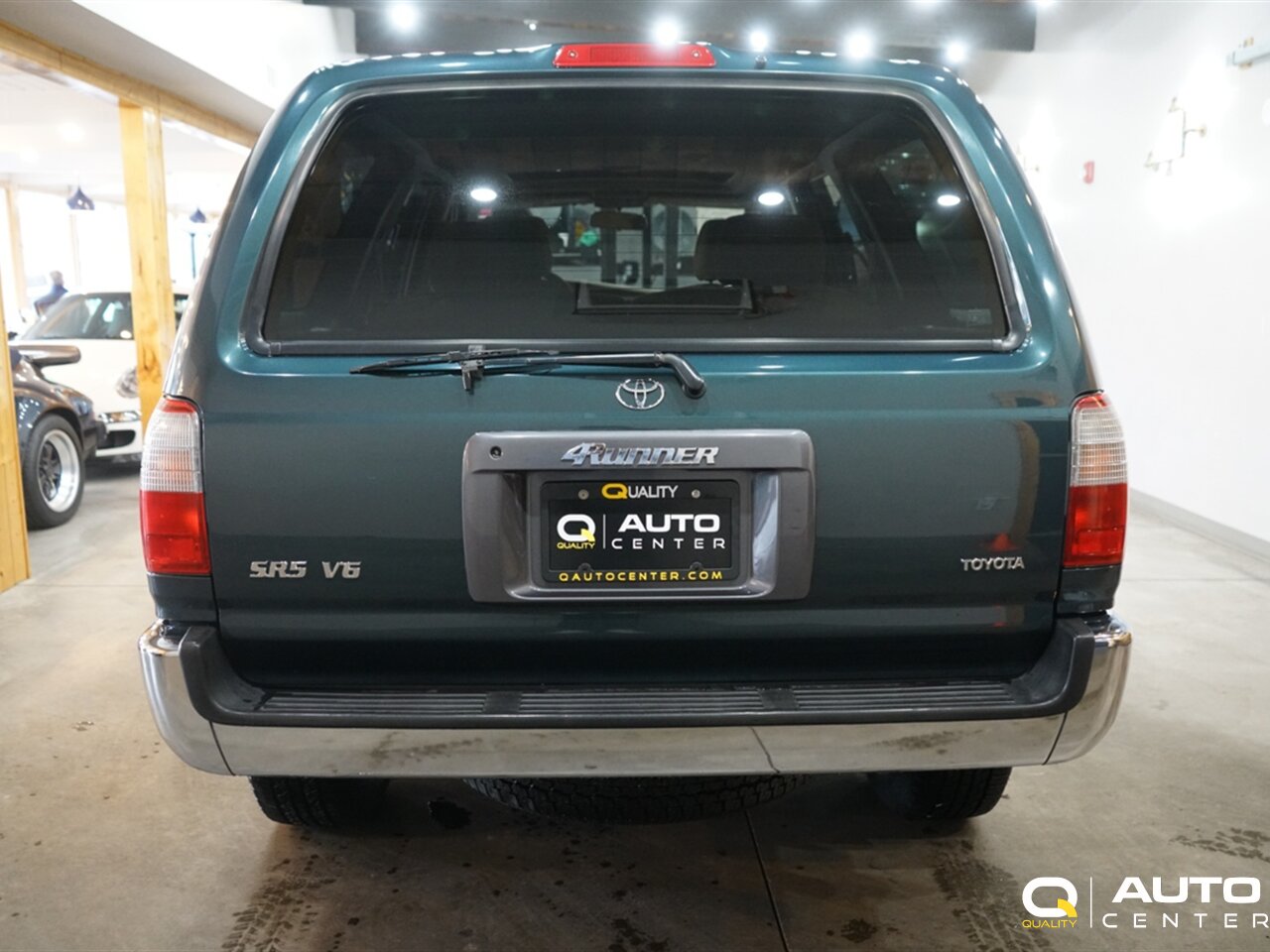 1998 Toyota 4Runner SR5 - Photo 5 - Lynnwood, WA 98036