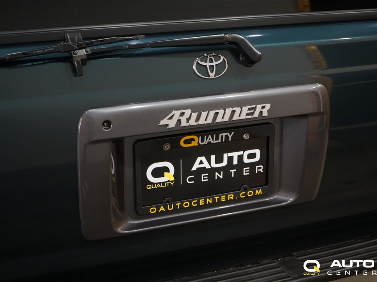 1998 Toyota 4Runner SR5 - Photo 7 - Lynnwood, WA 98036