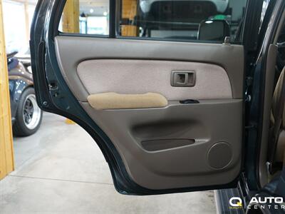 1998 Toyota 4Runner SR5 - Photo 27 - Lynnwood, WA 98036